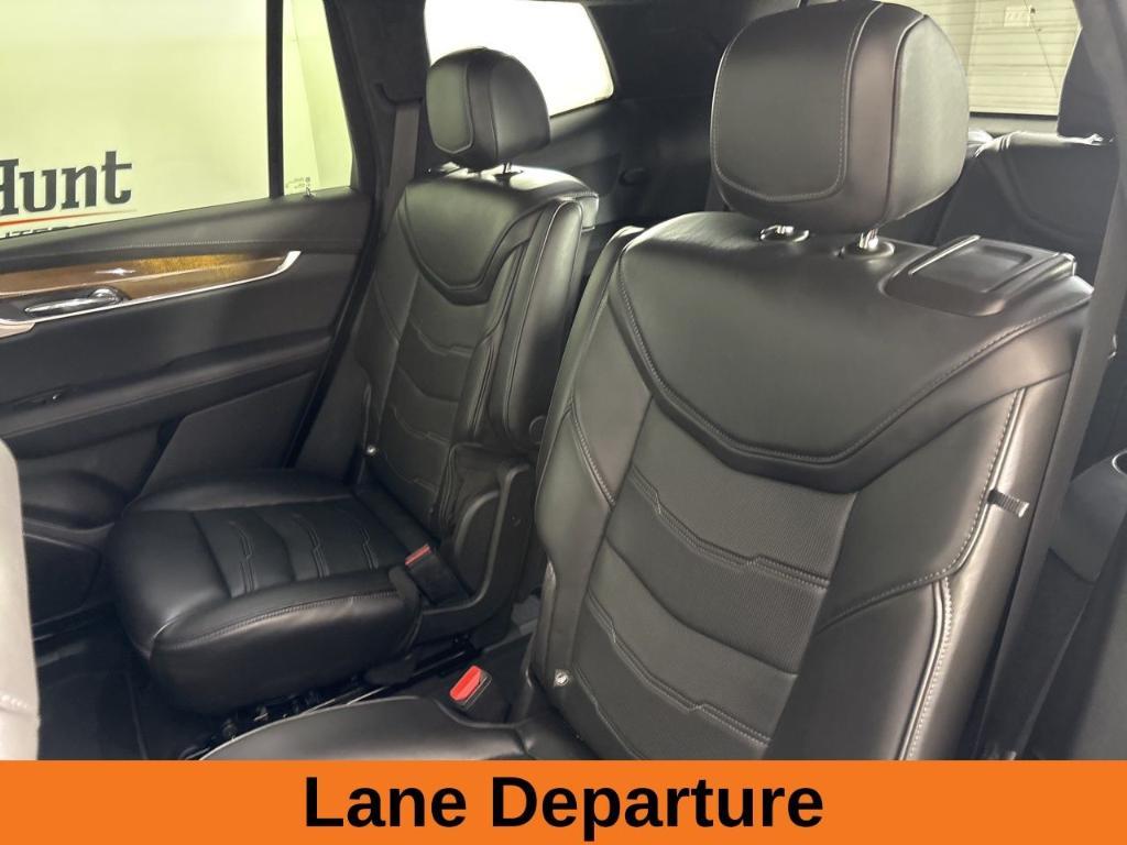 used 2022 Cadillac XT6 car, priced at $34,200