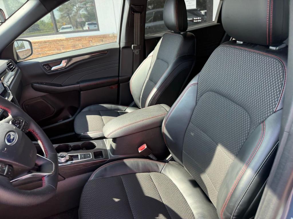 used 2024 Ford Escape car, priced at $26,799