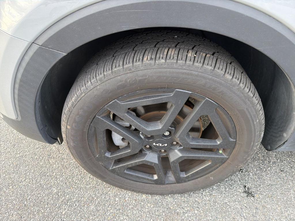 used 2024 Kia Telluride car, priced at $39,400