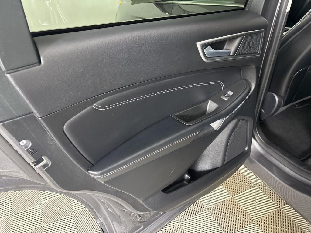 used 2024 Ford Edge car, priced at $23,300