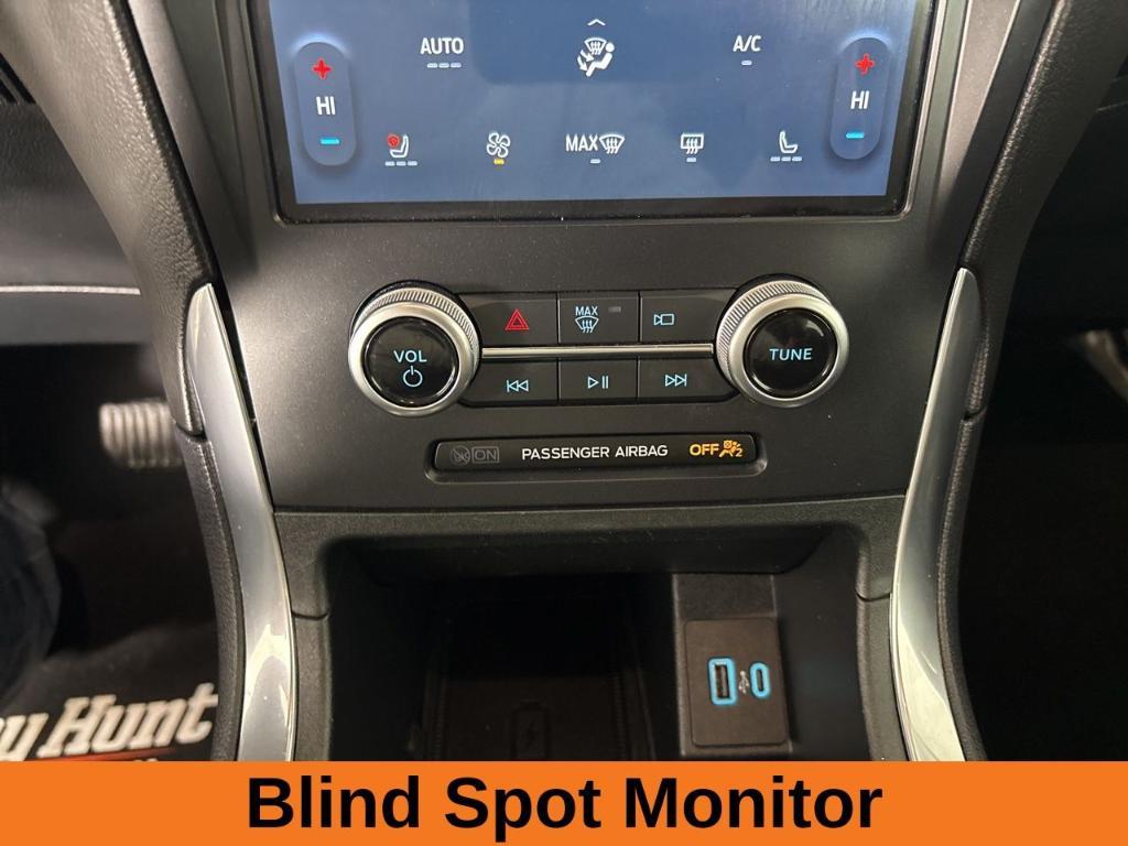 used 2024 Ford Edge car, priced at $23,300