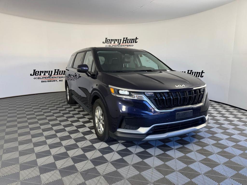 used 2023 Kia Carnival car, priced at $27,288