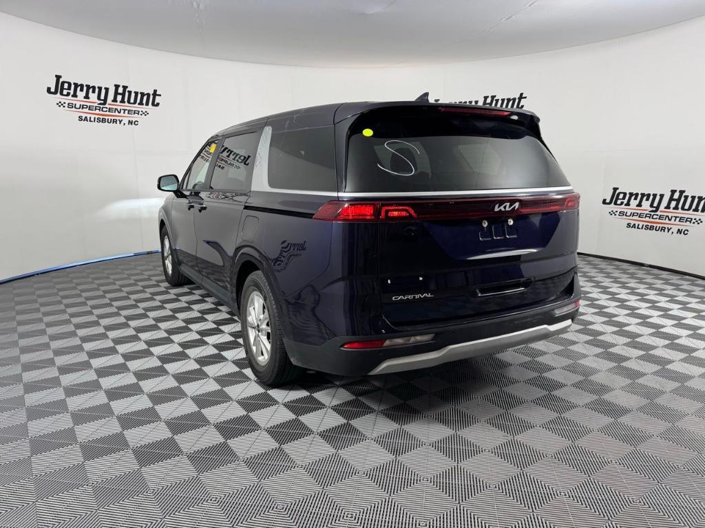 used 2023 Kia Carnival car, priced at $27,288