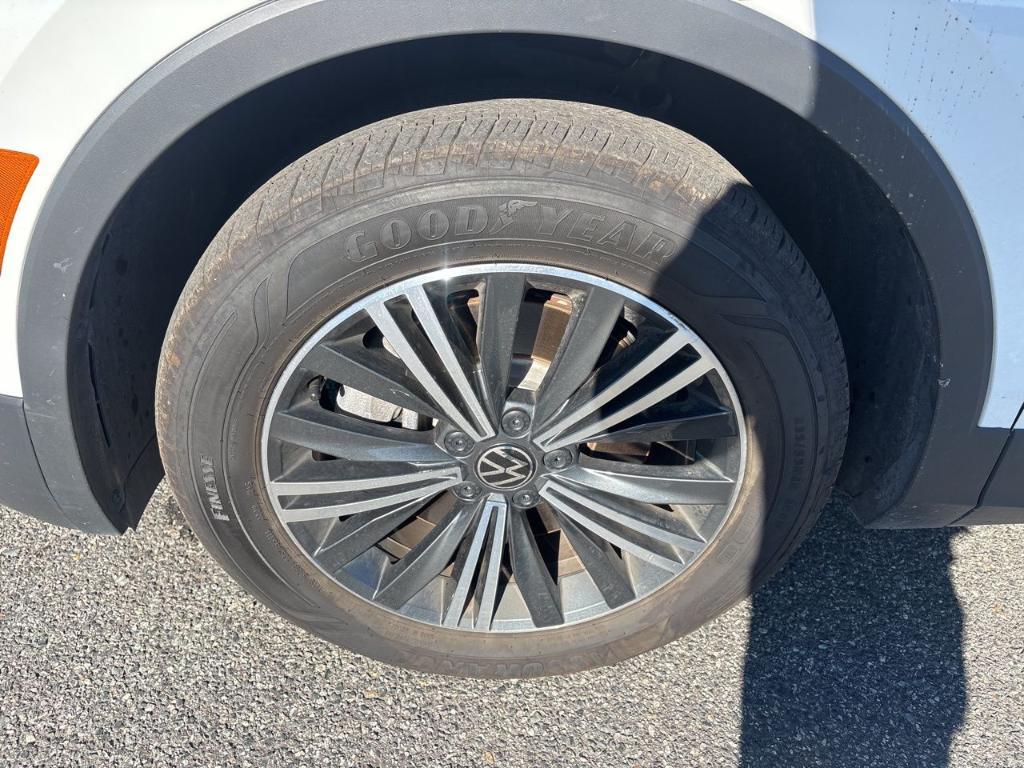 used 2024 Volkswagen Tiguan car, priced at $22,917