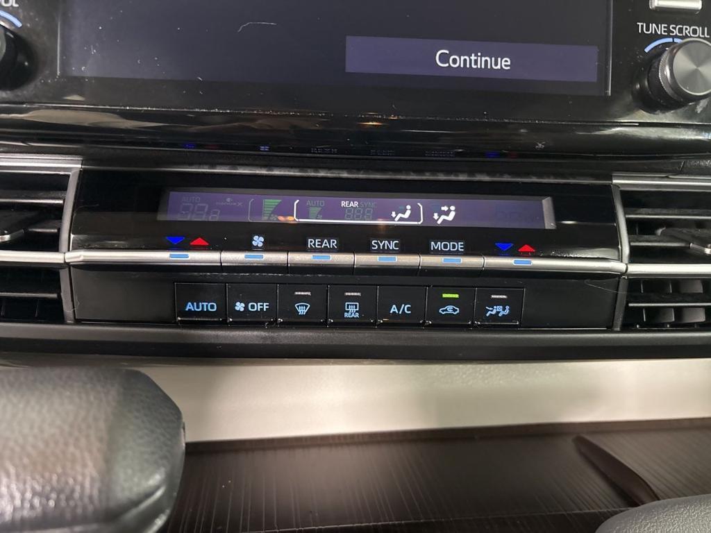 used 2024 Toyota Sienna car, priced at $34,888