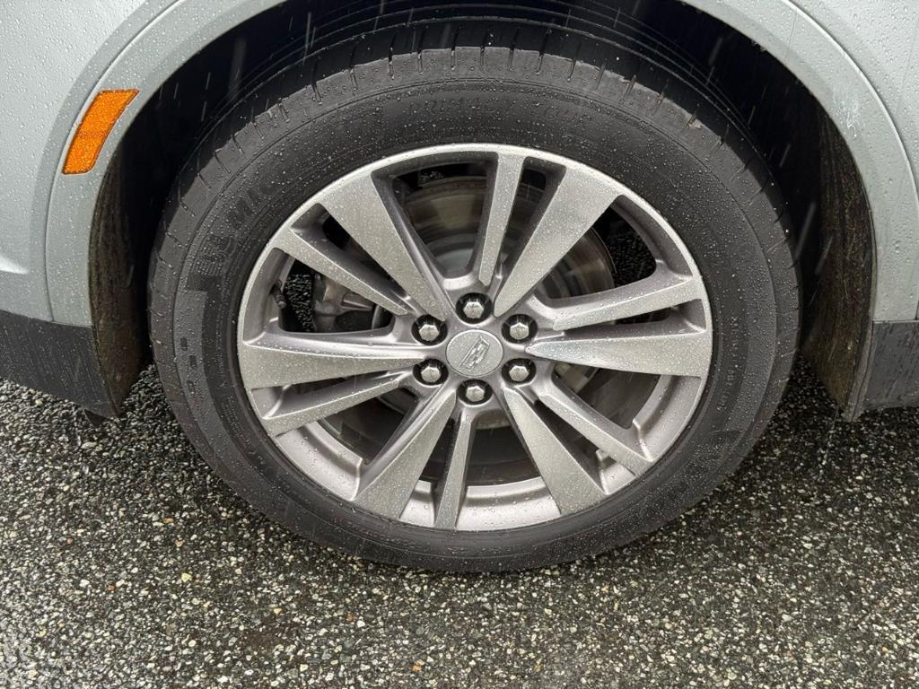 used 2025 Cadillac XT5 car, priced at $40,156