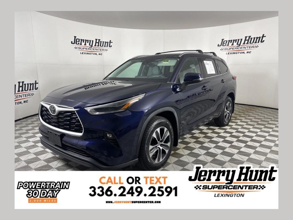 used 2021 Toyota Highlander car, priced at $26,700