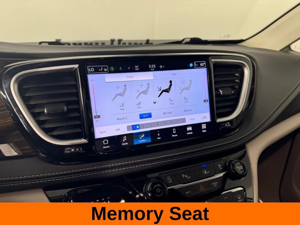 used 2024 Chrysler Pacifica car, priced at $31,000