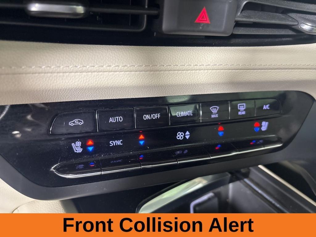 used 2023 Buick Envision car, priced at $29,400