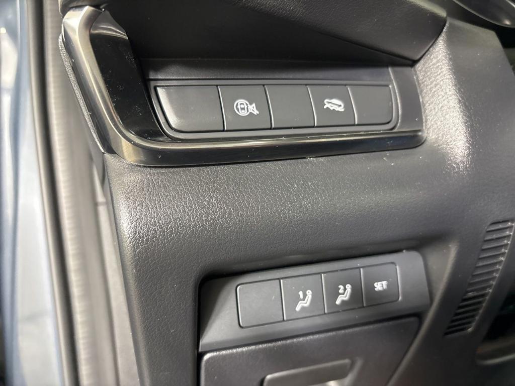 used 2024 Mazda CX-30 car, priced at $21,999