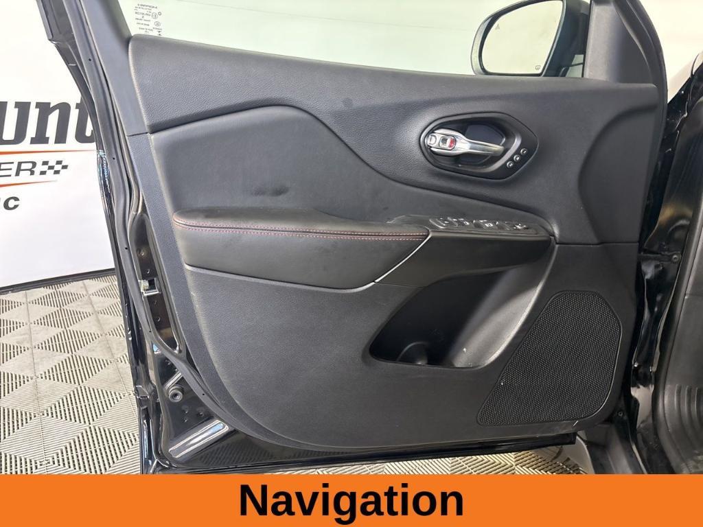 used 2022 Jeep Cherokee car, priced at $25,599