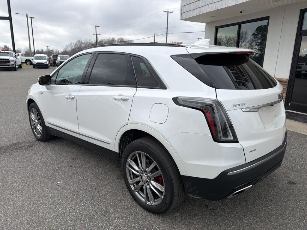 used 2022 Cadillac XT5 car, priced at $32,888