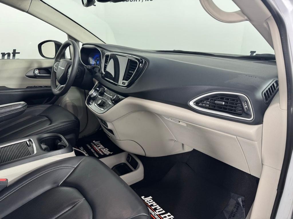 used 2023 Chrysler Pacifica car, priced at $23,400