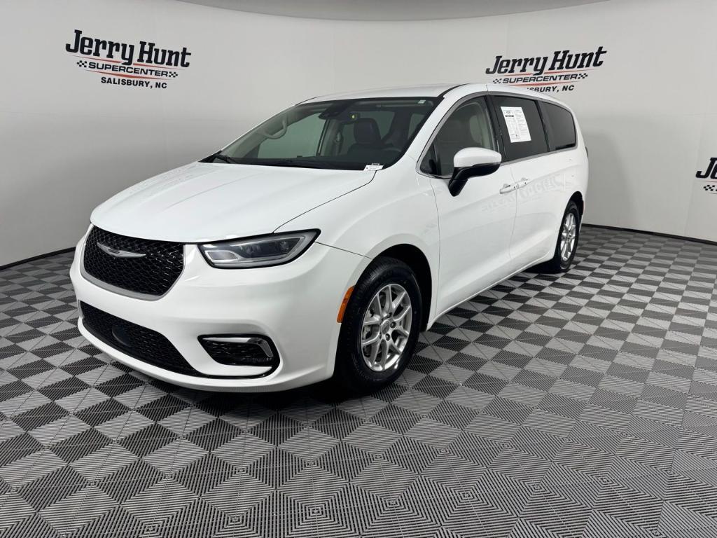 used 2023 Chrysler Pacifica car, priced at $23,400