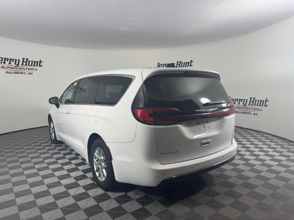 used 2023 Chrysler Pacifica car, priced at $23,879