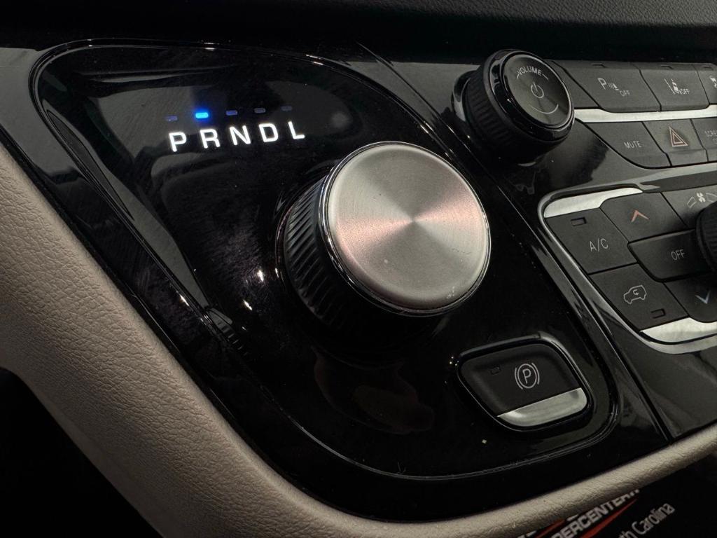 used 2023 Chrysler Pacifica car, priced at $23,400