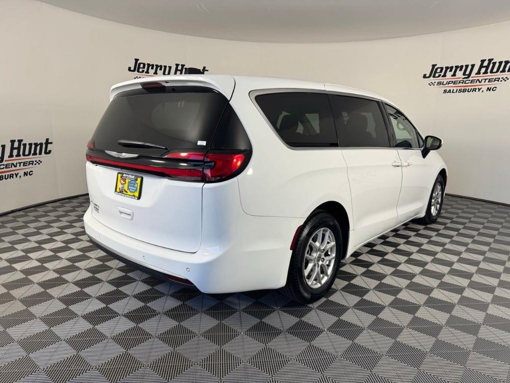 used 2023 Chrysler Pacifica car, priced at $23,400