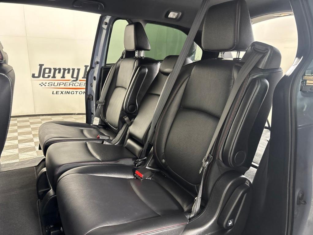 used 2025 Honda Odyssey car, priced at $36,300