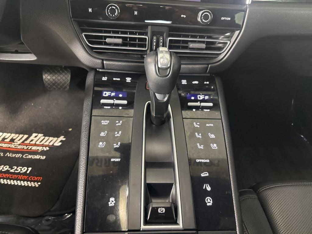 used 2022 Porsche Macan car, priced at $41,086