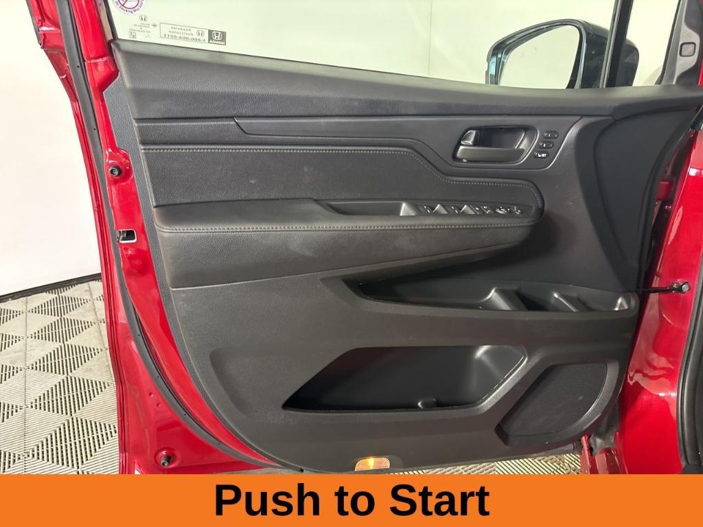 used 2025 Honda Odyssey car, priced at $37,400