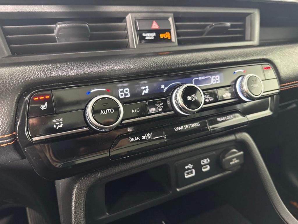 used 2025 Honda Pilot car, priced at $40,100