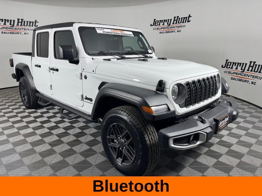 used 2025 Jeep Gladiator car, priced at $32,717