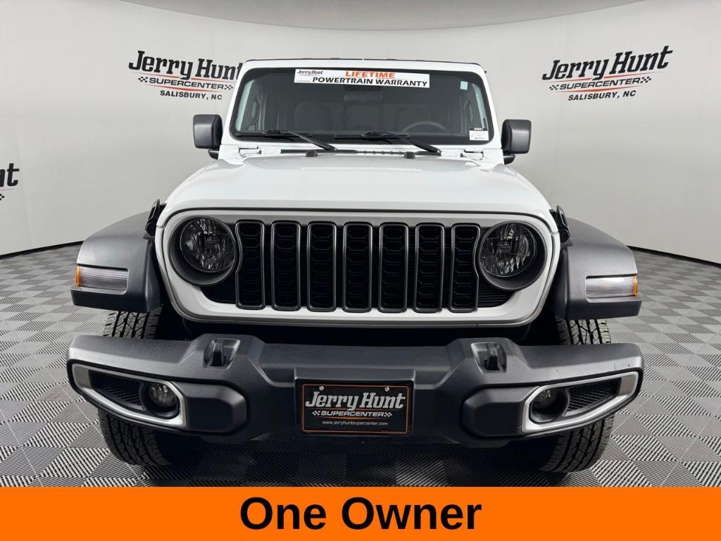 used 2025 Jeep Gladiator car, priced at $32,717