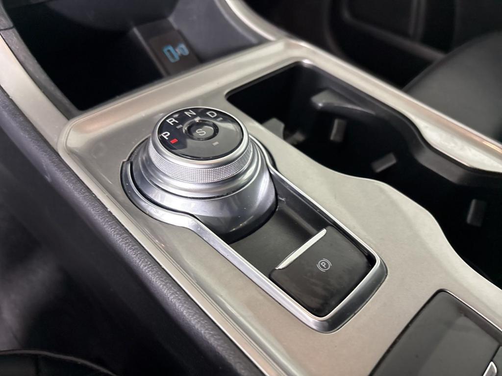 used 2024 Ford Edge car, priced at $22,300