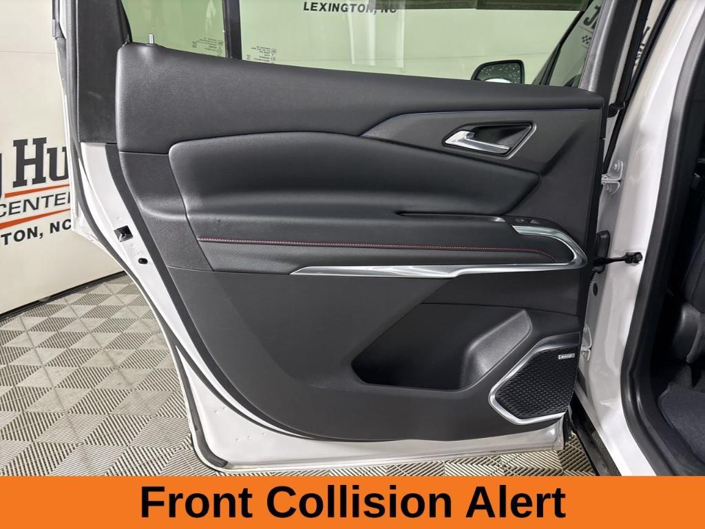 used 2024 Chevrolet Traverse car, priced at $44,400