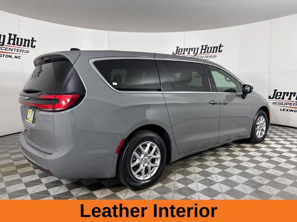 used 2025 Chrysler Pacifica car, priced at $30,988