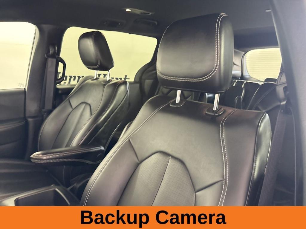 used 2025 Chrysler Pacifica car, priced at $30,988