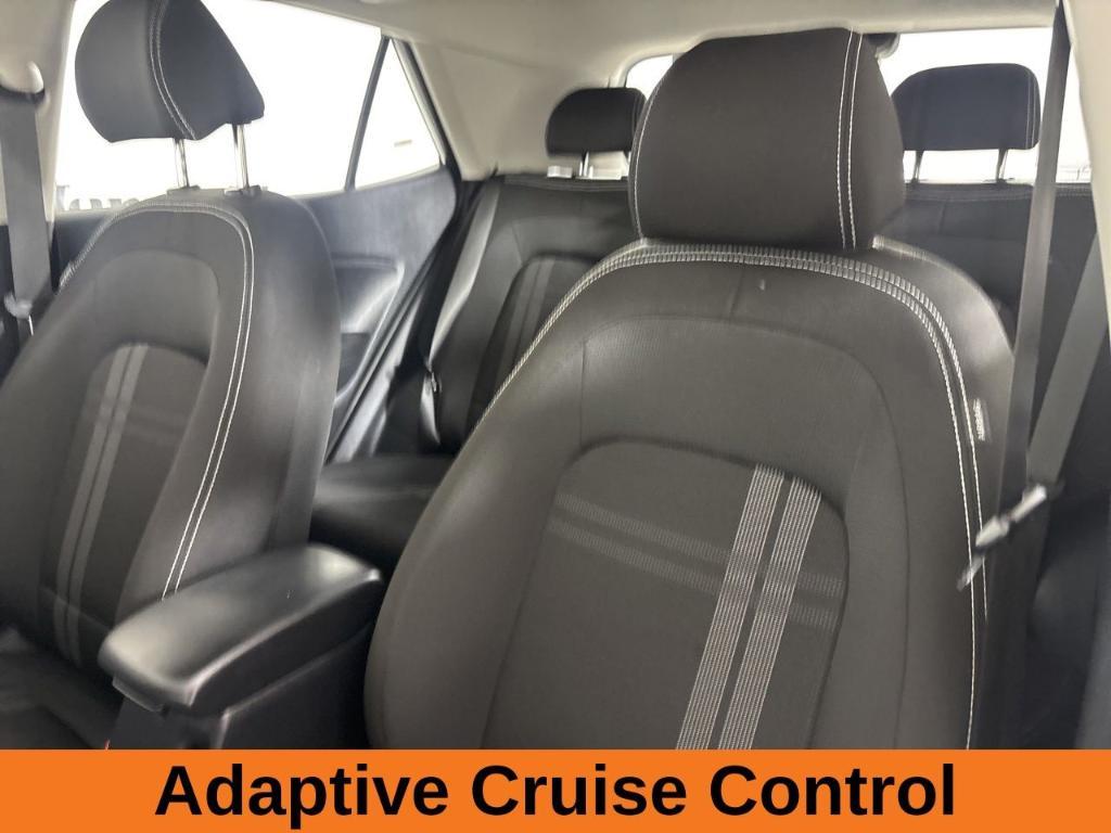 used 2025 Hyundai Venue car, priced at $18,999