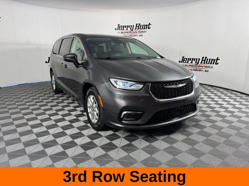 used 2023 Chrysler Pacifica car, priced at $23,788