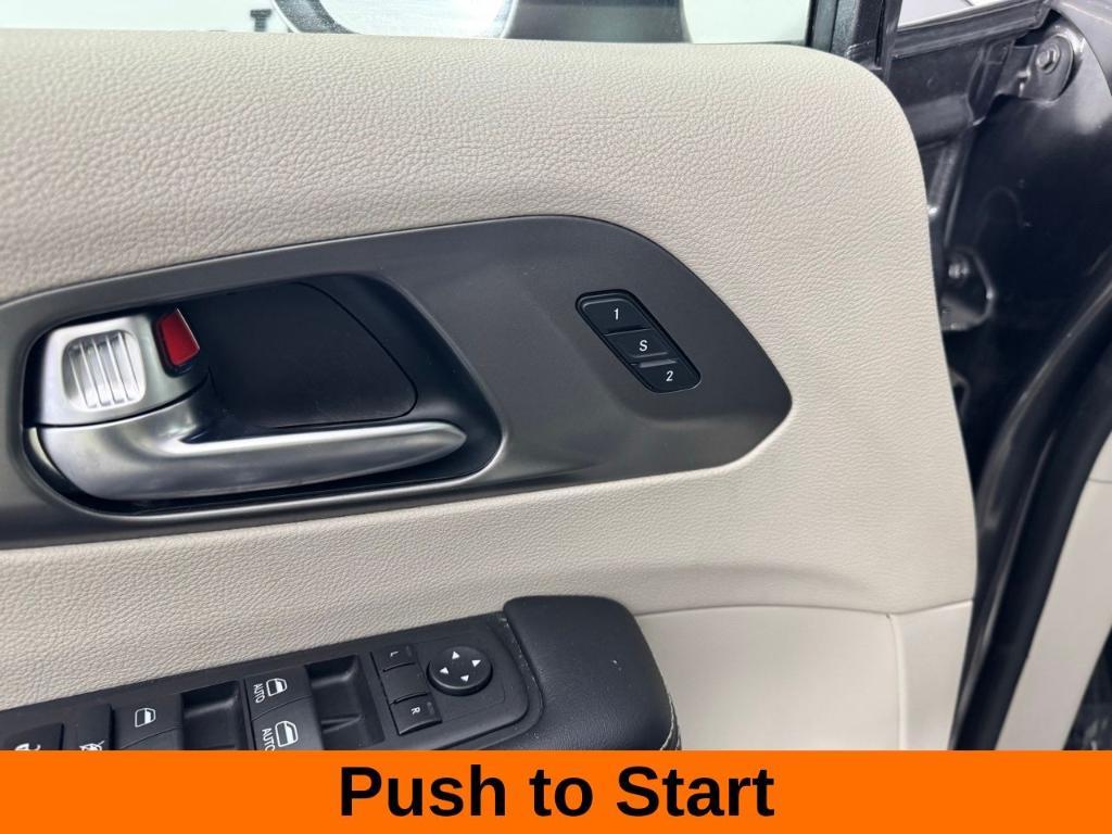 used 2023 Chrysler Pacifica car, priced at $23,788