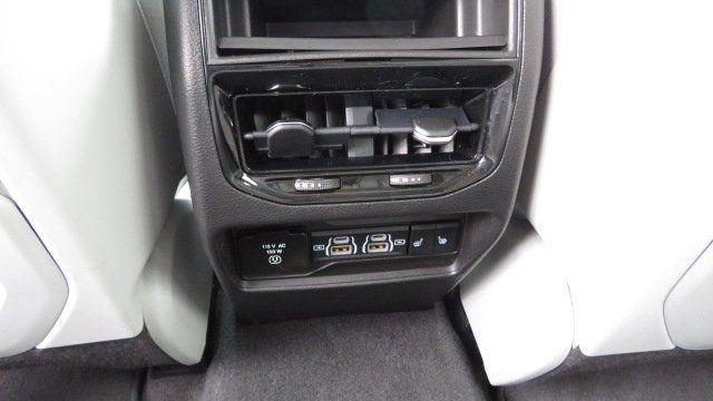 used 2022 Jeep Grand Cherokee car, priced at $31,863