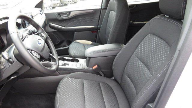 new 2025 Ford Escape car, priced at $27,247