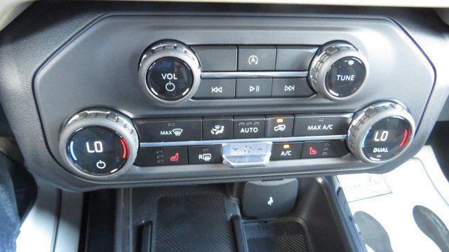 new 2025 Ford Bronco car, priced at $42,552