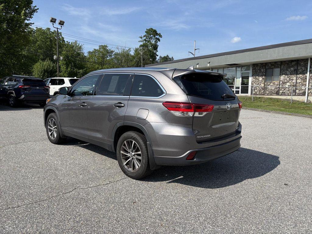 used 2019 Toyota Highlander car, priced at $25,900