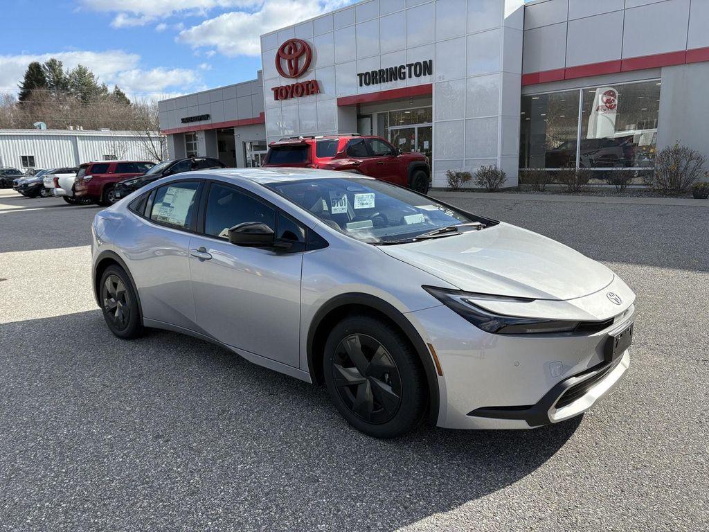 new 2026 Toyota Prius Plug-In Hybrid car, priced at $35,574