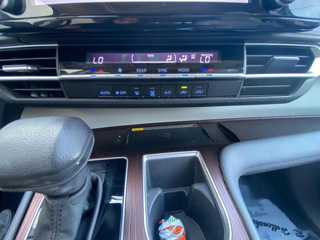 used 2023 Toyota Sienna car, priced at $38,481