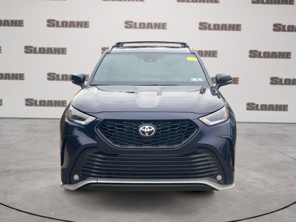 used 2023 Toyota Highlander car, priced at $33,020