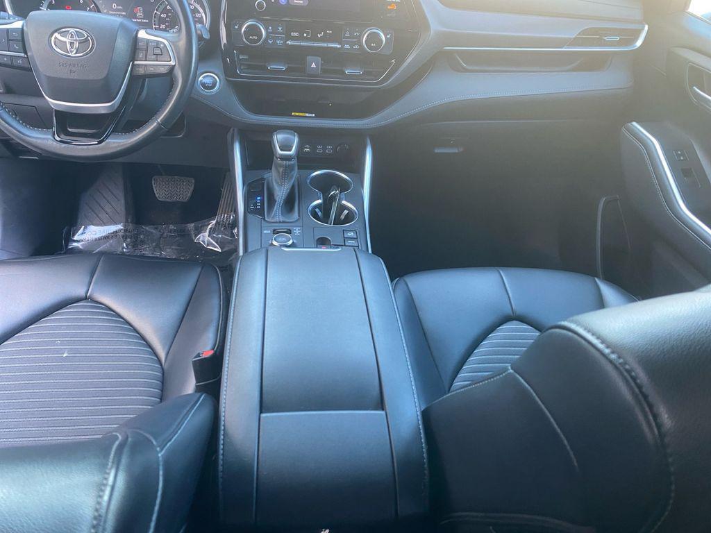 used 2023 Toyota Highlander car, priced at $33,020