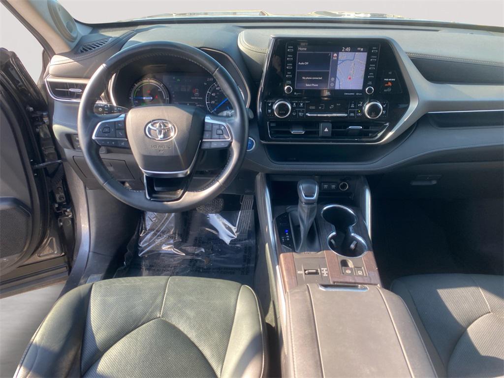 used 2020 Toyota Highlander Hybrid car, priced at $35,992