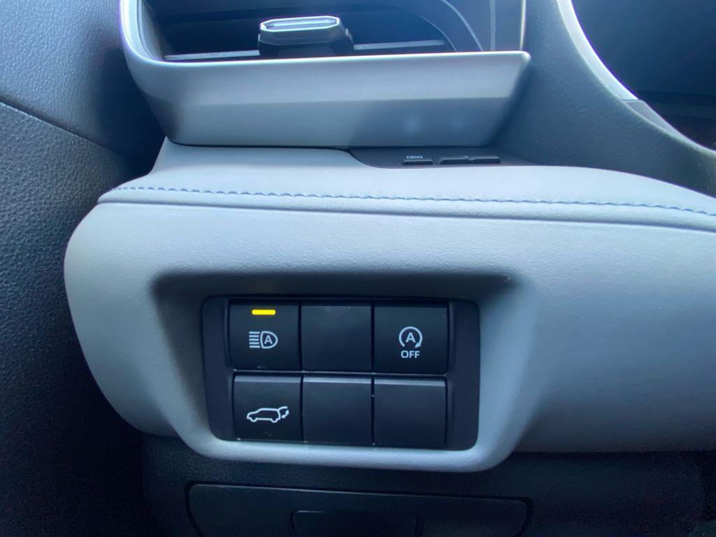 used 2024 Toyota Highlander car, priced at $41,863