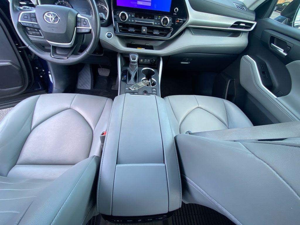 used 2024 Toyota Highlander car, priced at $41,863