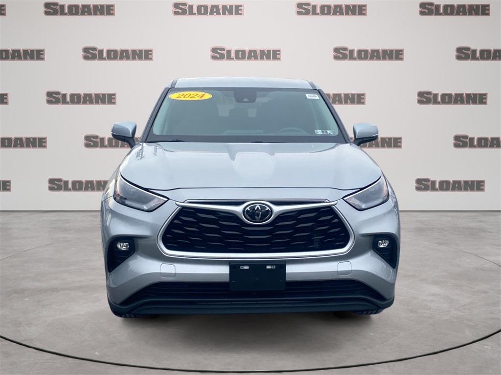 used 2024 Toyota Highlander car, priced at $35,223