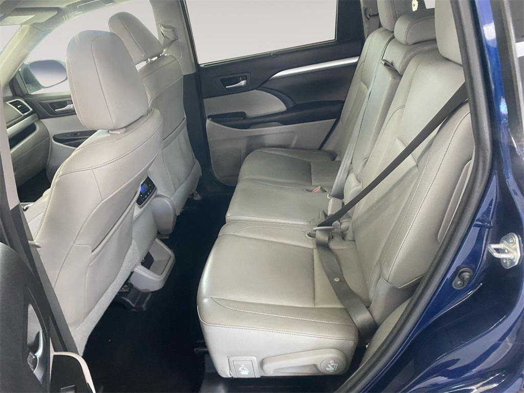 used 2016 Toyota Highlander car, priced at $15,995