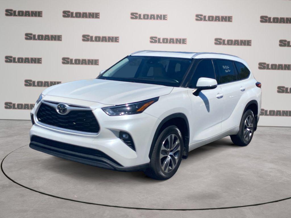 used 2022 Toyota Highlander car, priced at $36,041