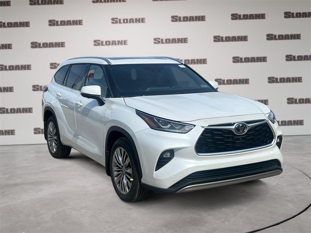 new 2026 Toyota Highlander Hybrid car, priced at $57,588