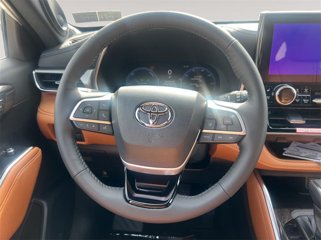 new 2026 Toyota Highlander Hybrid car, priced at $57,588